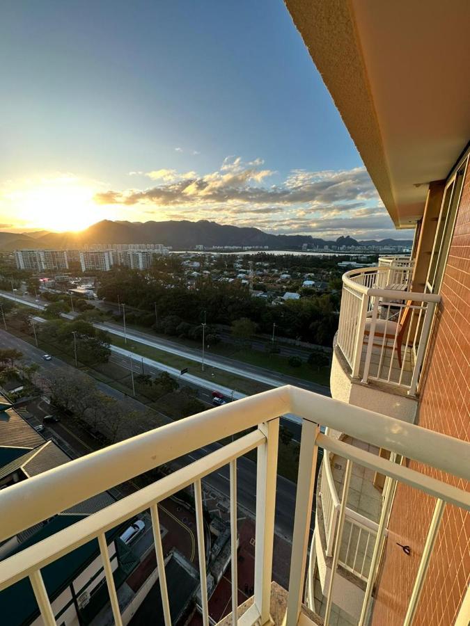 Flat Com Vista Panoramica -15- Na Barra Da Tijuca - Estacionamento Gratuito - Frigobar - Ar Condicionado - Piscina - Academia - Balsa Para Praia Gratis - Varanda - Vista Parcial Mar E Lagoa Rio de Janeiro Exterior photo