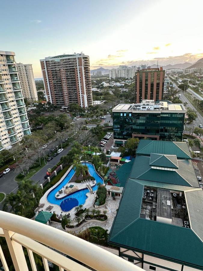Flat Com Vista Panoramica -15- Na Barra Da Tijuca - Estacionamento Gratuito - Frigobar - Ar Condicionado - Piscina - Academia - Balsa Para Praia Gratis - Varanda - Vista Parcial Mar E Lagoa Rio de Janeiro Exterior photo