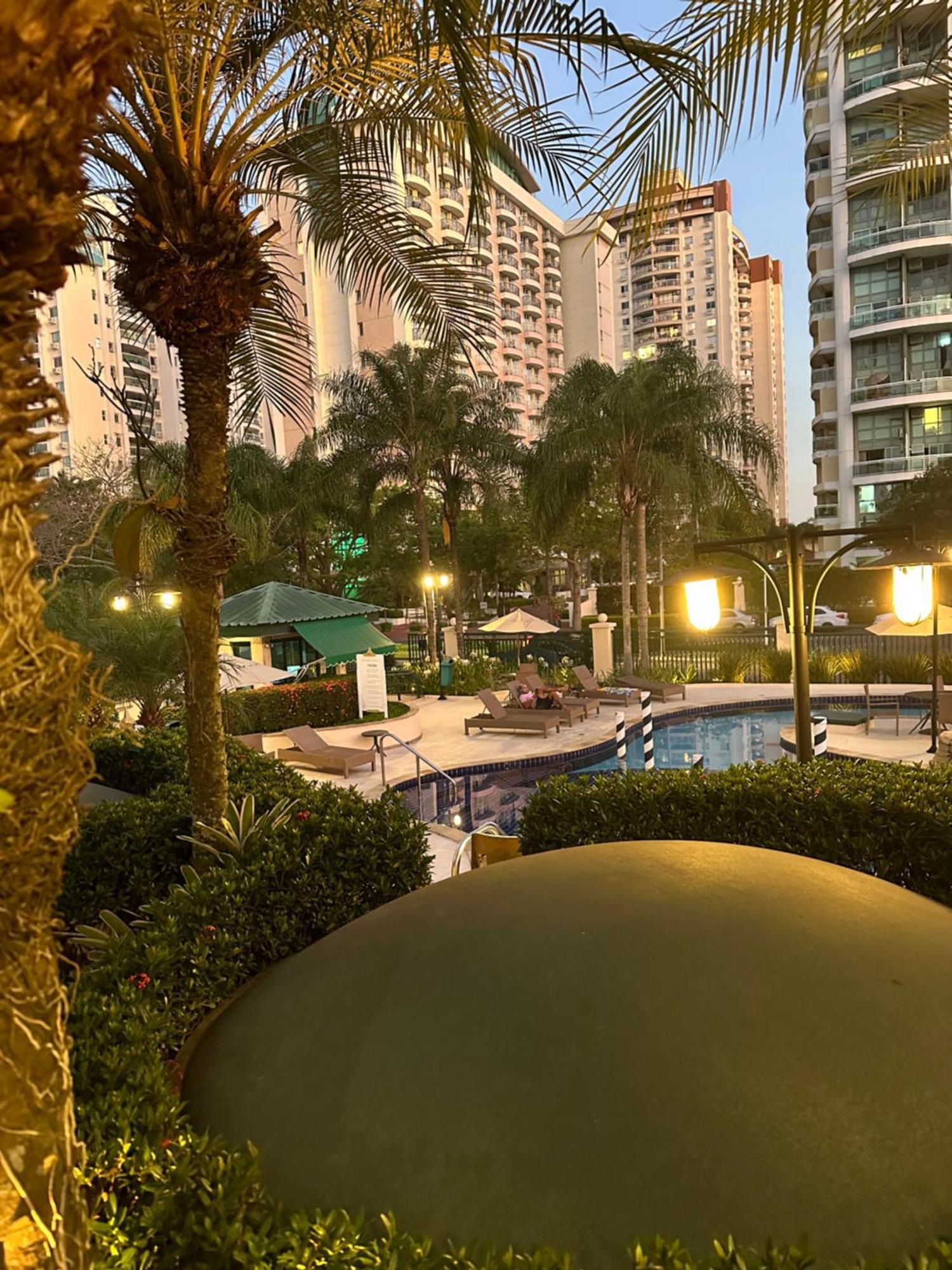 Flat Com Vista Panoramica -15- Na Barra Da Tijuca - Estacionamento Gratuito - Frigobar - Ar Condicionado - Piscina - Academia - Balsa Para Praia Gratis - Varanda - Vista Parcial Mar E Lagoa Rio de Janeiro Exterior photo